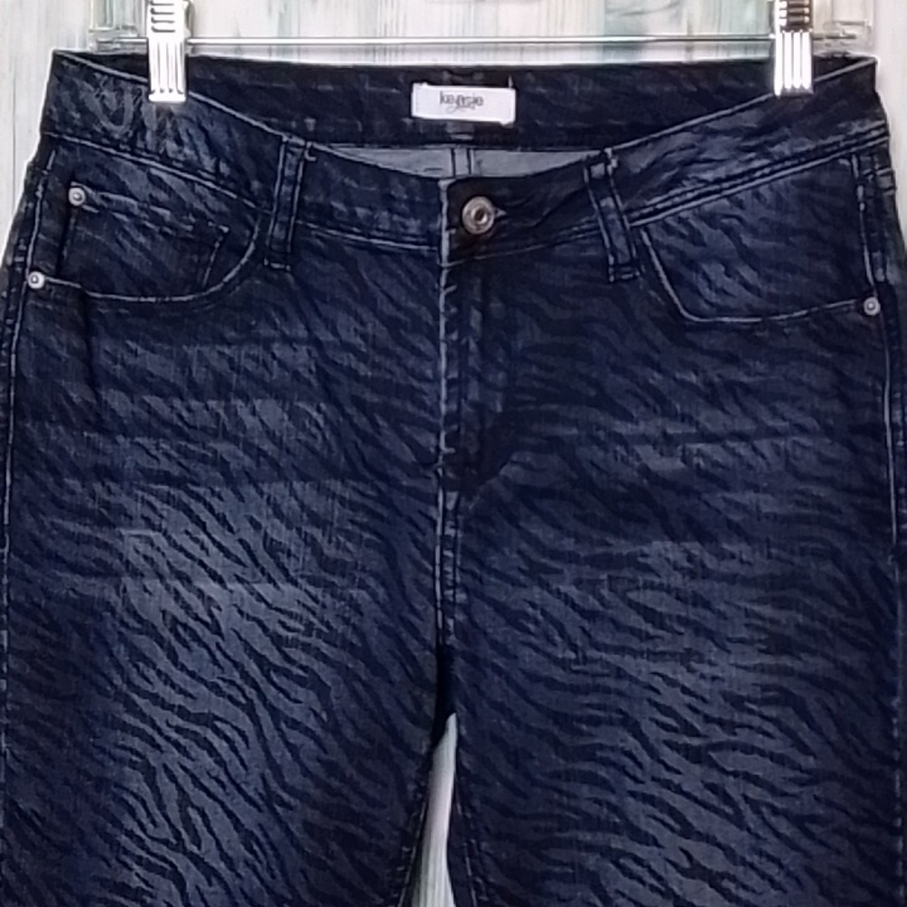 Kenzie animal print blue denim jeans 6/28
